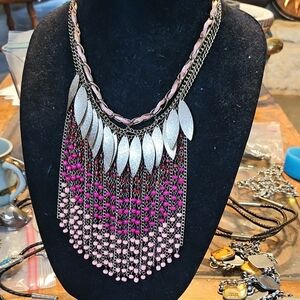 Gorgeous Vintage Coral & Pink Beaded Bib Statement Necklace